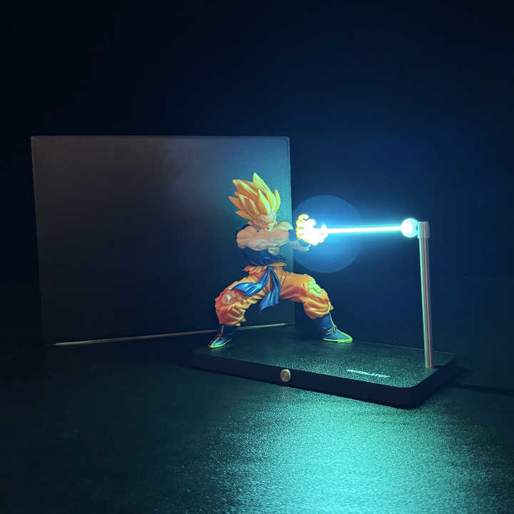 Lámpara de Escritorio Goku Saiyan con Inducción Magnética