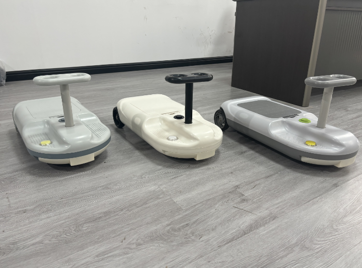 Go-Kart Giratorio Antivuelco con Función de Limpieza