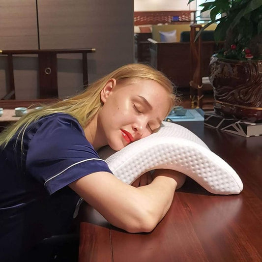 ALMOHADA DE ESPUMA VISCOELÁSTICA TÚNEL – ALMOHADA DE BRAZO CON REBOTE LENTO Y DISEÑO CERVICAL ARQUEADO