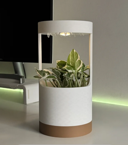 Maceta Inteligente con Luz LED y Sistema de Riego Automático